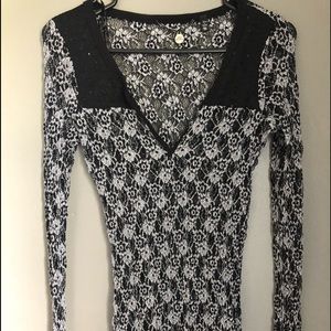 BKE Boutique Lace Long Sleeve